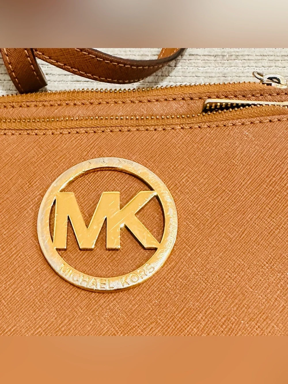 Vintage Michael Kors Brown Leather Gold‎ Hardware Cross Body Bag Classis Cute